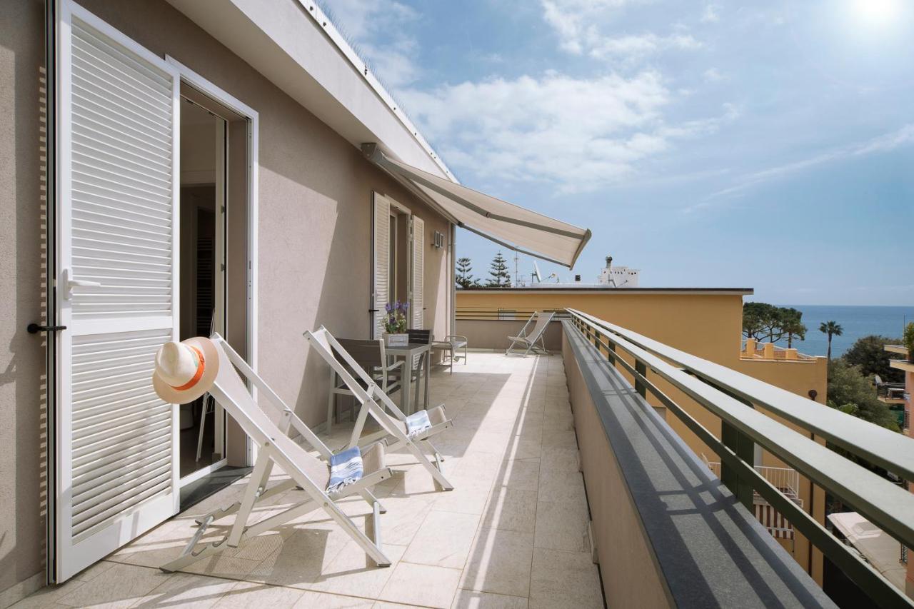 Hotel Residence Laigueglia Free Parking Exterior photo